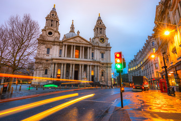 Obraz premium St. Pauls cathedral, London, UK