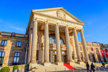 Obraz premium Wiesbaden, das Kurhaus. 01.11.2017.