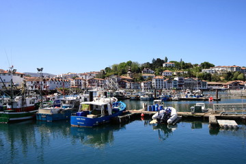 Fototapeta na wymiar Port de Saint Jean de Luz Pays Basque