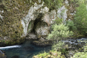 Fototapeta na wymiar Quelle des Flusses Sanica, Bosnien-Herzegowina