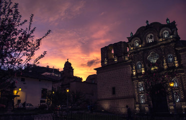 luz y contra luz en templo plazuela 
