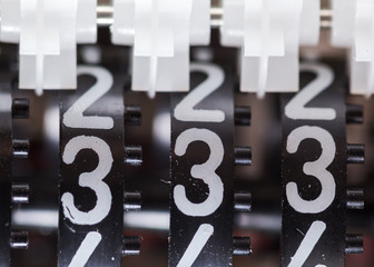 Счетчик цифры 333 три тройки