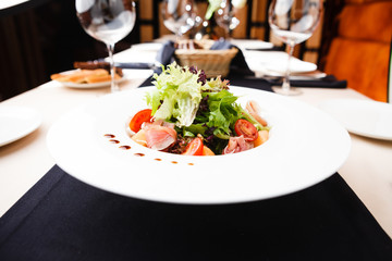 Green salad with ham