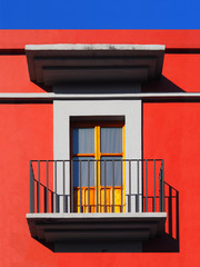 Obraz premium BEAUTIFUL COLOURFUL MEXICAN DOORS AND WINDOWS - MEXICO