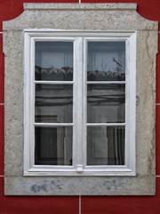 Fototapeta na wymiar Fenêtre à Faro, Algarve, Portugal