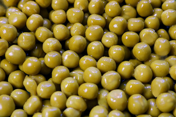 green canned peas