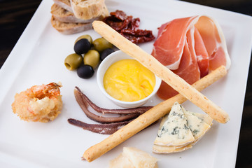 Tapas platter with ham