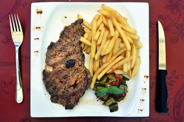 Entrecote steak with potatoes