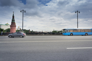 Fototapeta na wymiar Bolshoy Kamenny Bridge (Greater Stone Bridge) through the moscow river. Kremlin, Moscow, Russia