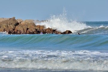 Tempête sur la côte de granit rose en Bretagne