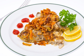 Fish with vegetable marinade