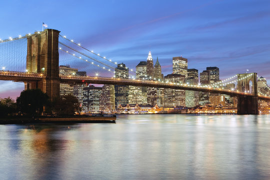 USA, New York City, Manhattan,  The Brooklyn Bridge spanning the East River between Brooklyn and Manhanttan