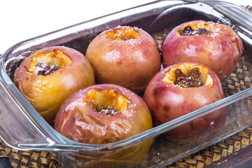 Apples with raisins, baked in the oven