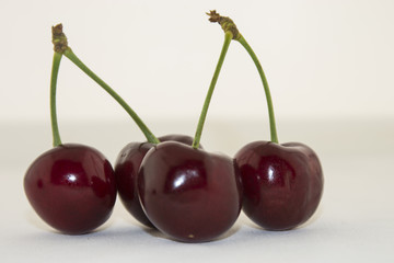 Obraz na płótnie Canvas Fresh cherry isolated