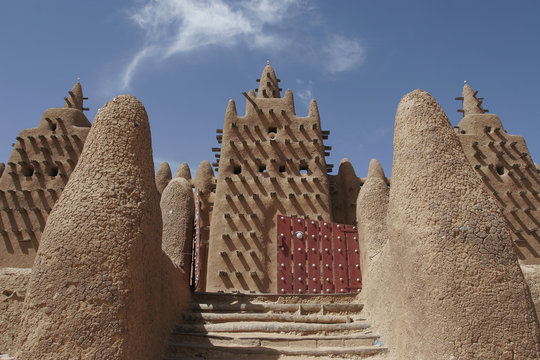 The three minarets and the staircase of the eastern entrance of