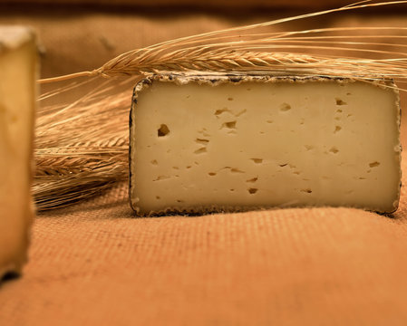 morceau de tomme de Savoie