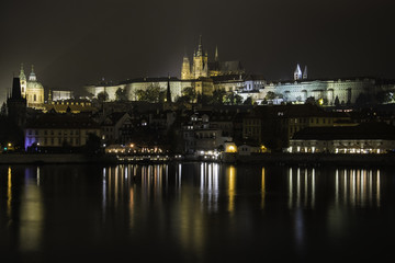 Fototapeta na wymiar Night Prague view