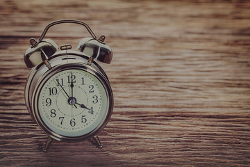 Clock at 4 pm. O'clock in the afternoon.