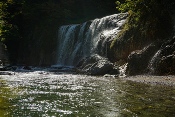 日本の滝　１００選　姥ヶ滝	初秋