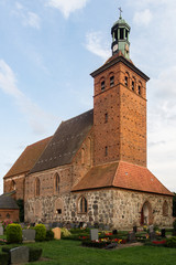 Kirche in Reinkenhagen