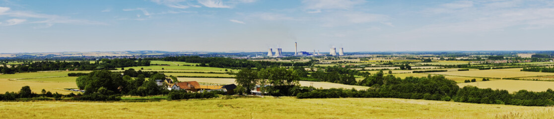 Fototapeta na wymiar Panoramic view overlooking Didcot Power Station in Oxfordshire UK