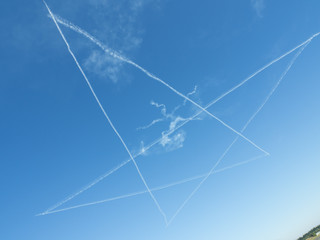 飛行機雲・星