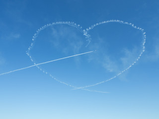 飛行機雲・キューピッド