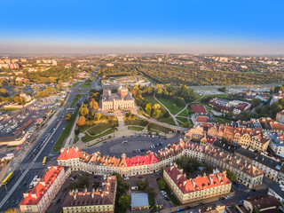 Lublin z lotu ptaka, z widocznym Zamkiem Lubelskim, placem zamkowym i starym miastem. © art08