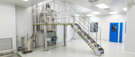 plant picture, big clean room with chrome ladder