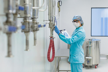 scientist is working with pressure meter in lab