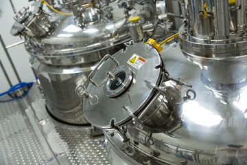 steel cameras of high pressure, compression cap, chrome equipment