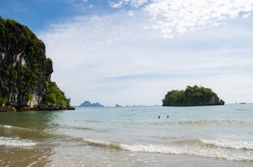 Obraz premium The Sea of PeePee i Iand under The Nice sky with luckey day.. 