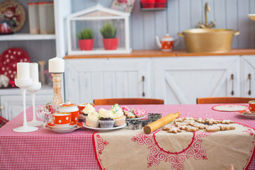 kitchen, Christmas table