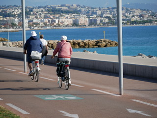 vélos sur voie cyclable