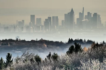 Frankfurt am Main hinter den Wäldern des Taunus © C. Friedrich