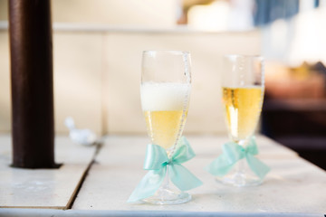 Wedding glasses with ribbons