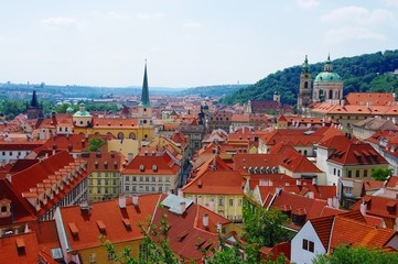 Fototapeta na wymiar Praga - widok ze wzgórza zamkowego