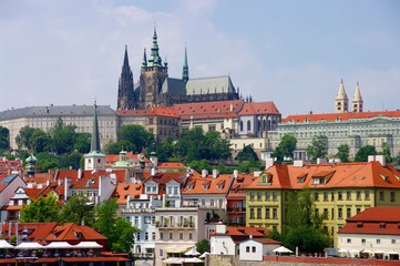 Fototapeta na wymiar Praga - widok od strony Wełtawy