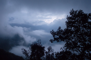 nubes en montaña