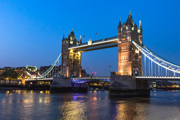 Fototapeta na wymiar River Thames and Tower Bridge