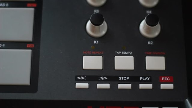 Blinking Bulb on Beat Production Station