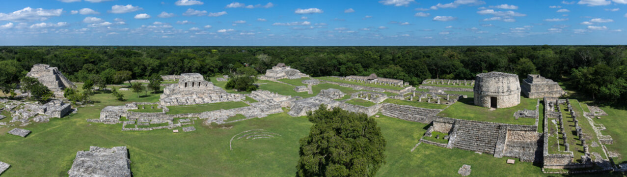 Panorama de Mayapan, Yucatán, Mexique