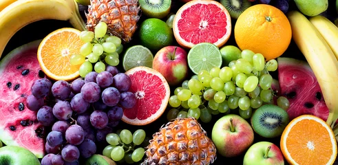 Foto op Plexiglas Vruchten Biologische vruchten. Gezond eetconcept. Bovenaanzicht