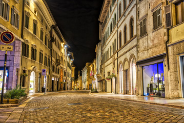 Obraz premium strada medievale