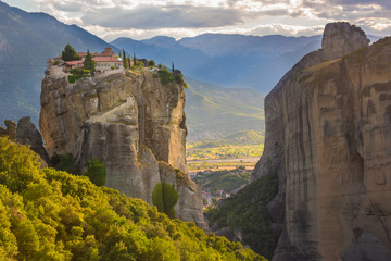 Fototapeta na wymiar Meteora monastery built on rocks