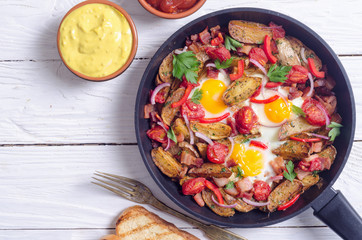 Fried egg with bacon