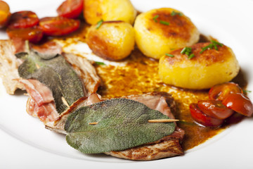 Saltimbocca Ala Romana Kalbsschnitzel mit Salbei