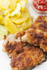 Wiener Schnitzel mit Kartoffelsalat