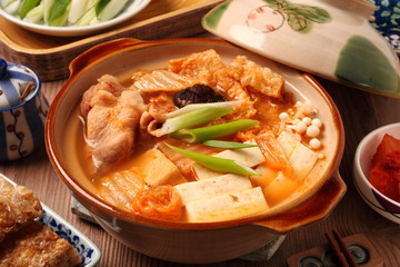  Kimchi hot pot on the table