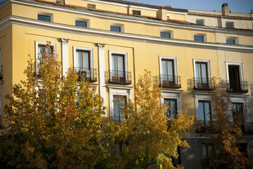 Fototapeta na wymiar Palazzo autunnale